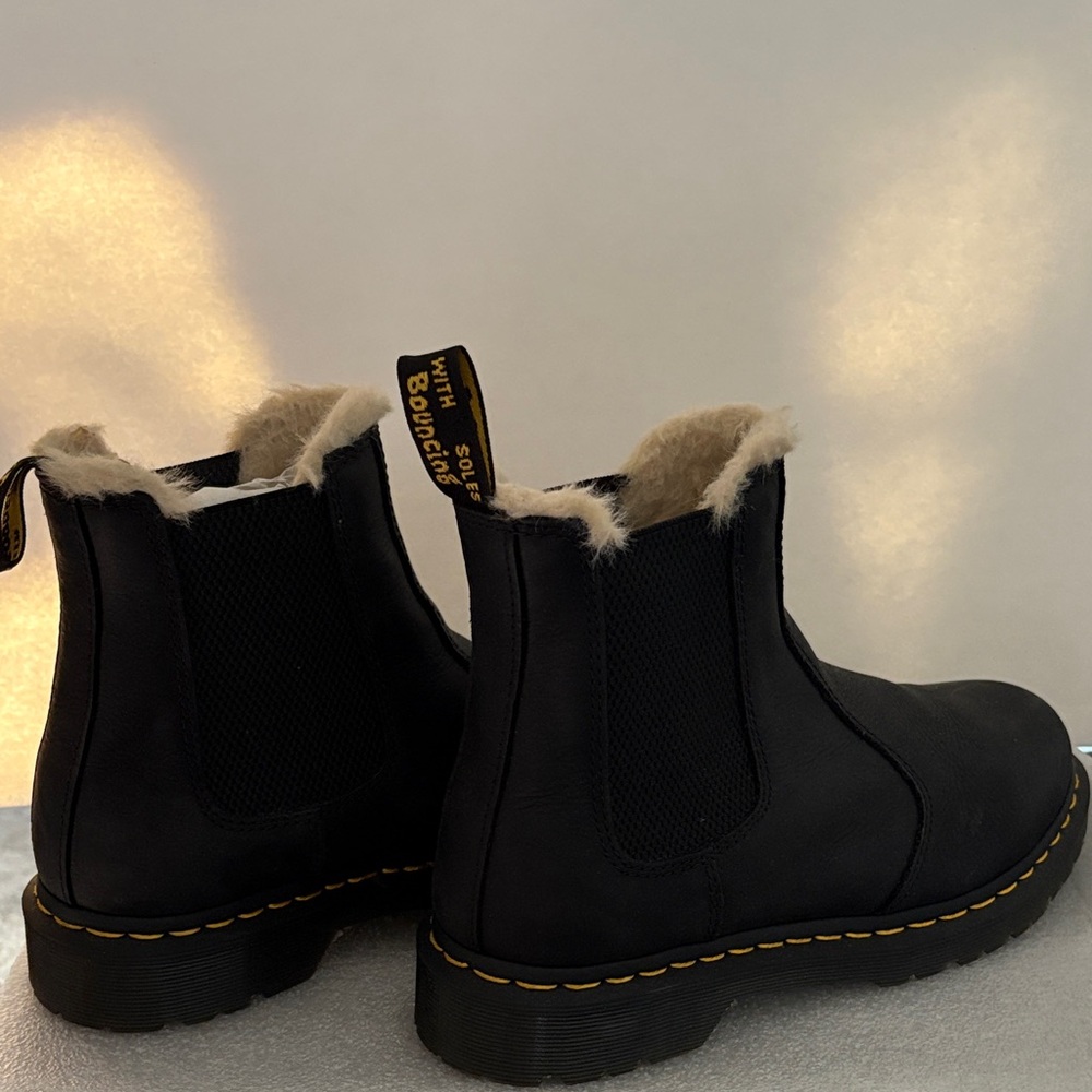 Dr Martens 2976 Chelsea Boots
